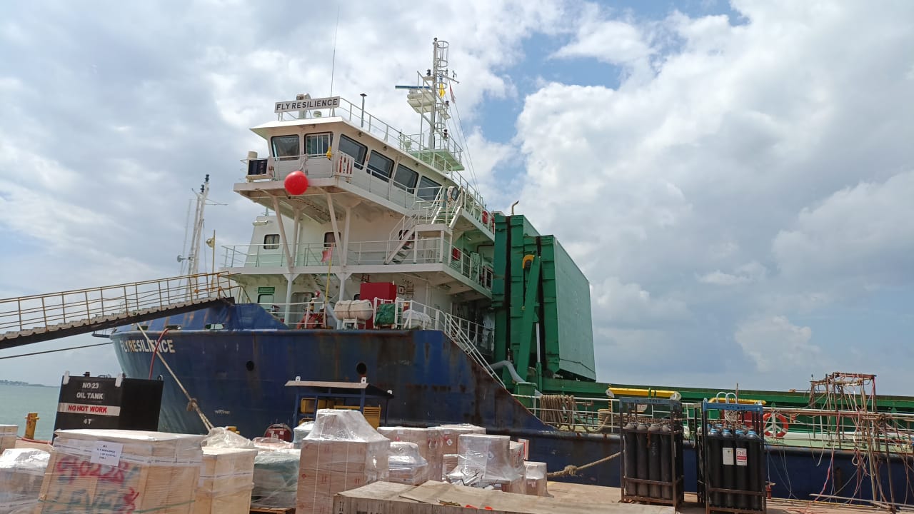 Fly Resilience ship inspection Photo